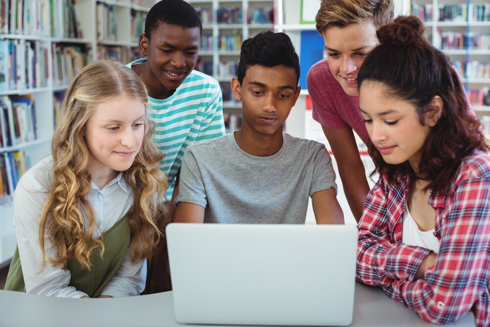 Ranking laptopów na studia 2023: Najlepsze modele dla studentów i ich specyfikacje