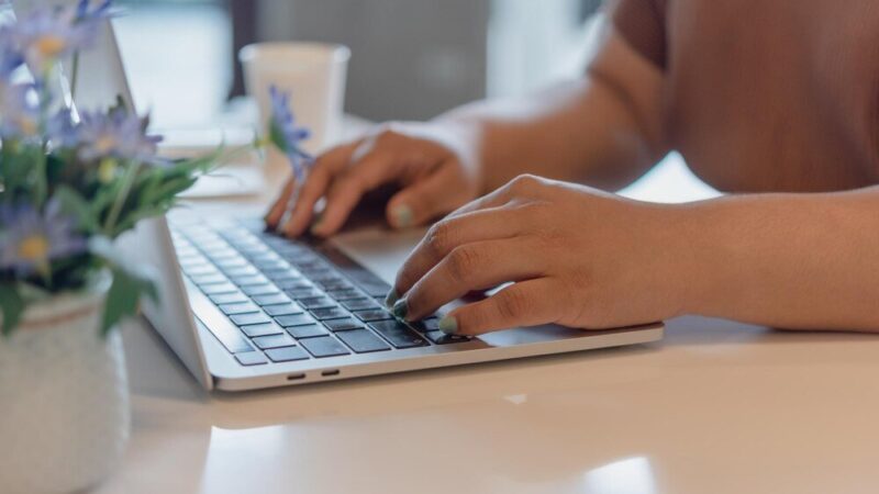 Jak zrobić twardą spację – metody w różnych programach