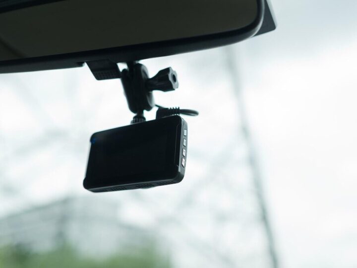 Kamera samochodowa: Przegląd najlepszych modeli na 2024 rok