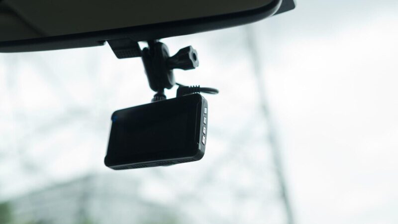 Kamera samochodowa: Przegląd najlepszych modeli na 2024 rok