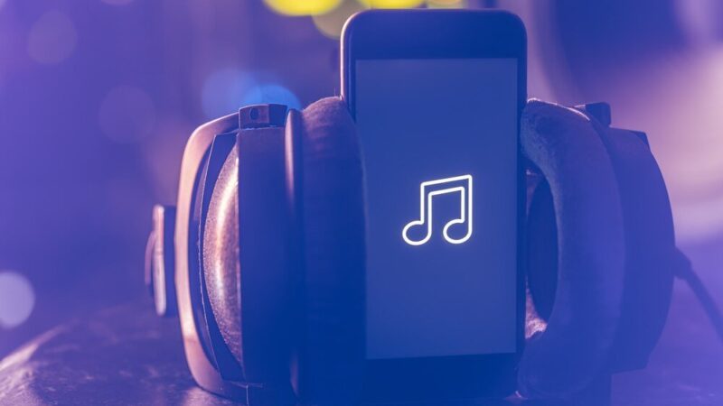 Pobieranie muzyki za darmo na komputer – najlepsze strony i programy