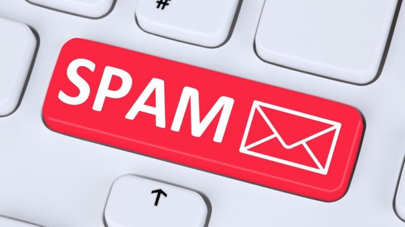 Co to znaczy spam – przykłady, zagrożenia i ochrona