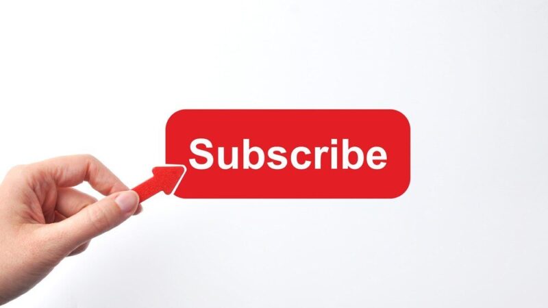 Co to znaczy subskrybuj – jak działa subskrypcja w internecie?