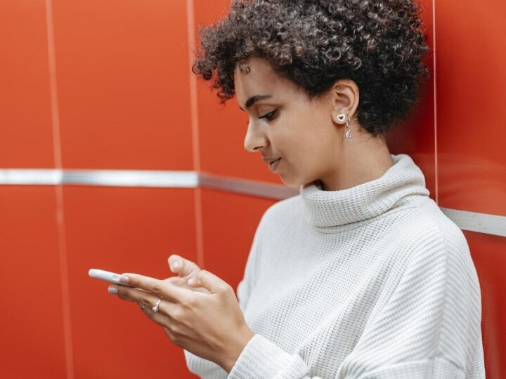 Czy na Instagramie widać kto oglądał relacje – wszystko co musisz wiedzieć