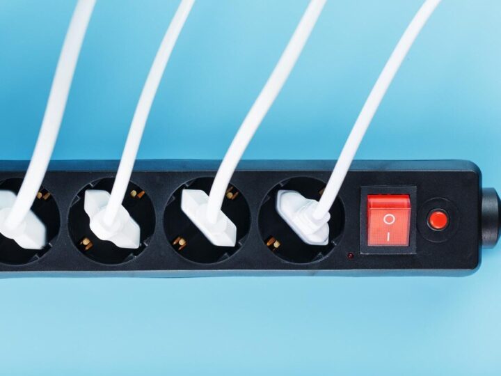 Ile prądu pobiera listwa zasilająca – zużycie energii w praktyce