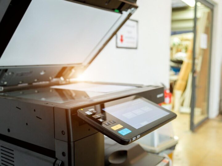 Jak drukować dwustronnie na różnych drukarkach?