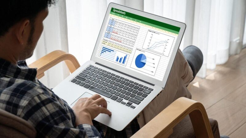 Jak obliczyć sumę w Excelu – poradnik dla początkujących