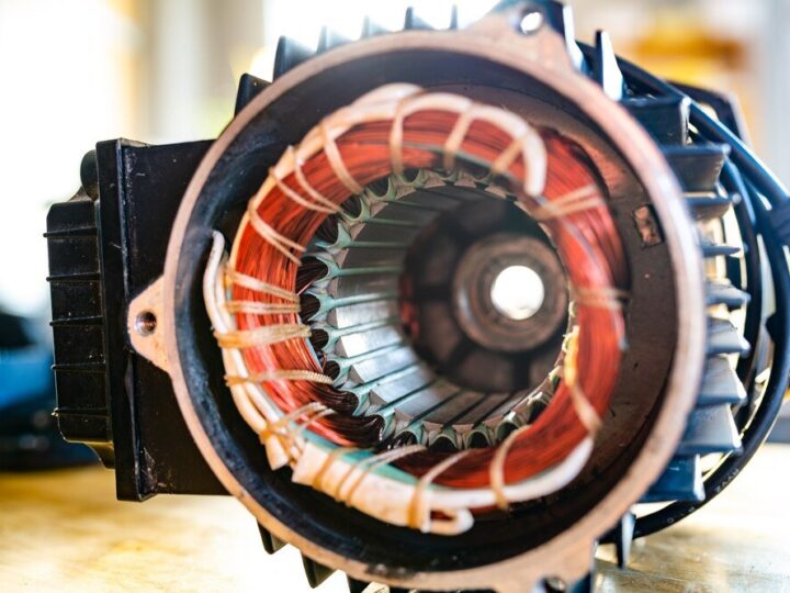 Jak zbudować silnik elektryczny – prosty projekt krok po kroku