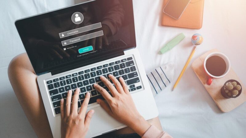 Jak zmienić hasło na Facebooku – szybki sposób na większe bezpieczeństwo