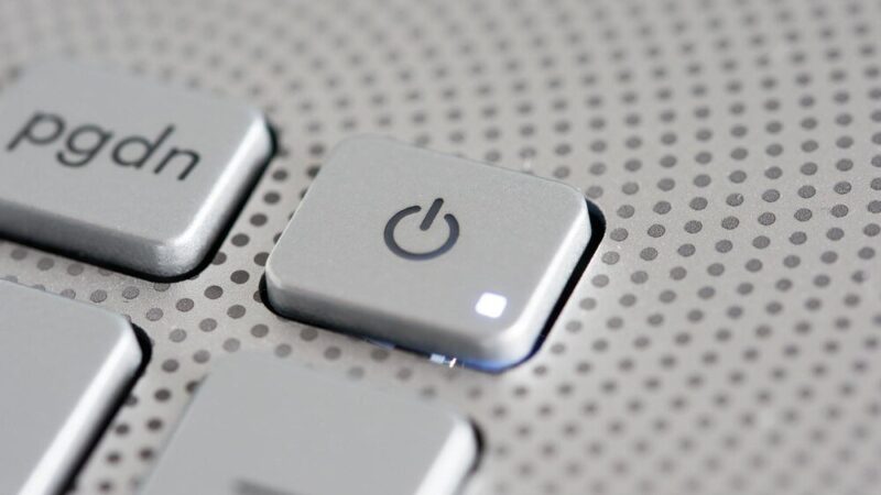 Reboot – co to znaczy i kiedy się go używa?