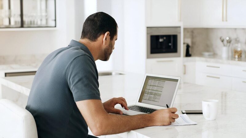 Zdalne sterowanie komputerem – najlepsze programy i zastosowania