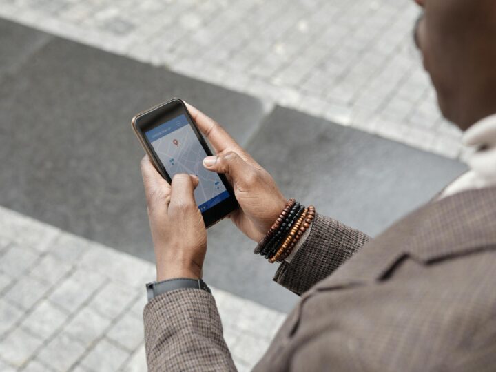 Jak poprawić widoczność firmy w Google Maps?