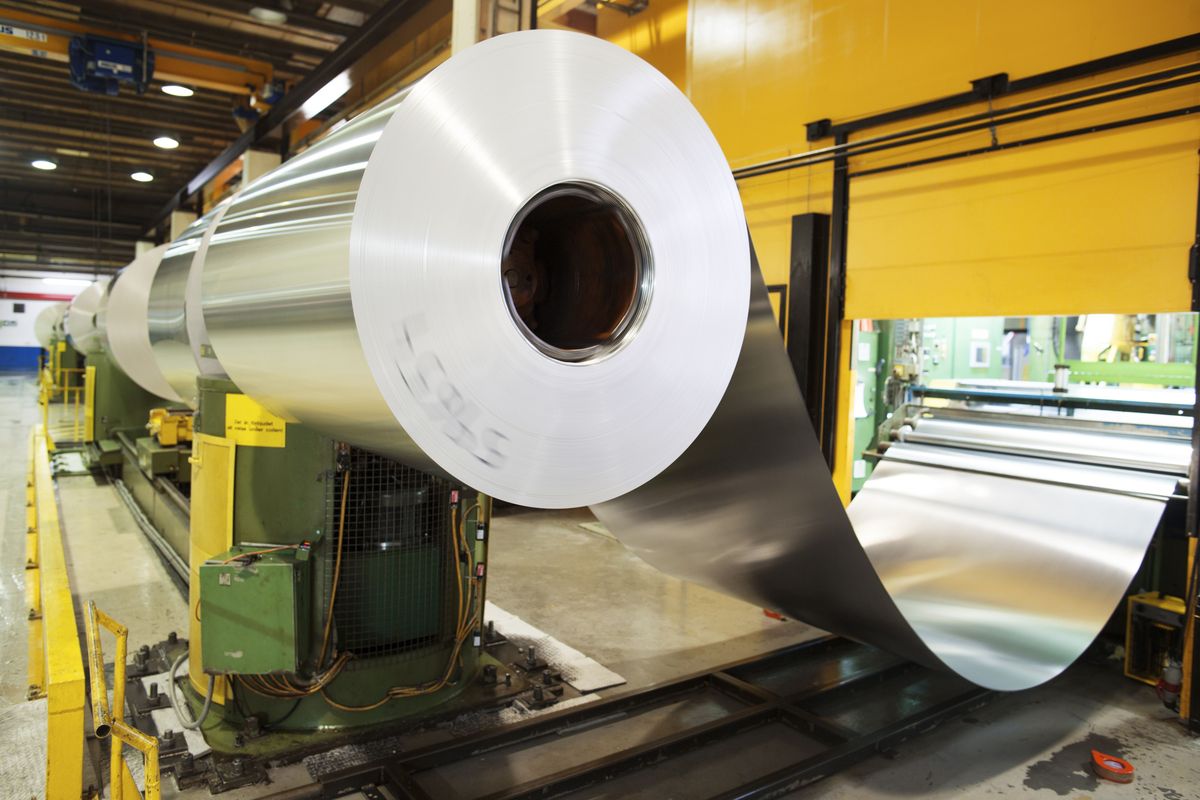 Aluminium w produkcji B2B – kiedy jest lepszym wyborem niż stal