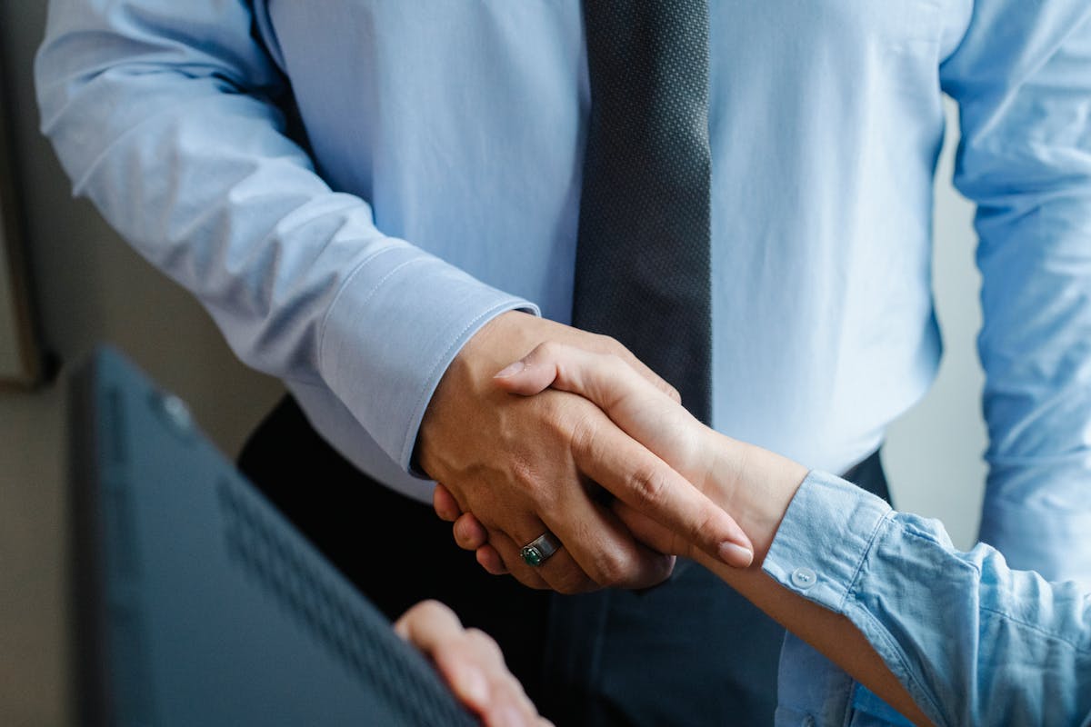 Jak outsourcing HR, księgowości i RPA zmienia sposób działania nowoczesnych przedsiębiorstw? Business services po polsku