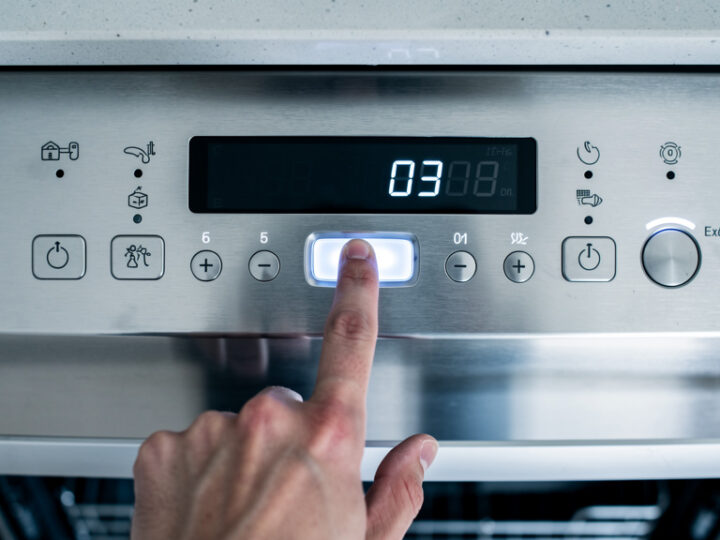 Jak zresetować zmywarkę Bosch – instrukcja krok po kroku