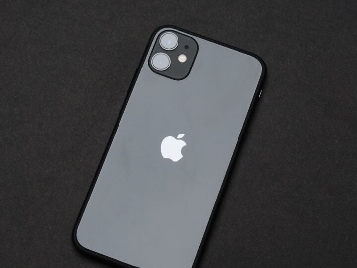iPhone 11 a Windows 10/11: jak wygodnie przenosić zdjęcia, pliki i kontakty oraz wybrać odpowiedni model